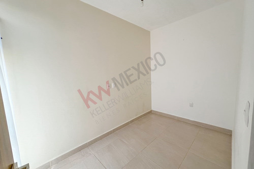 Casa En Venta Con Terreno Excedente En Un Residencial Muy Tranquilo Y Seguro En La Zona Norte De ...