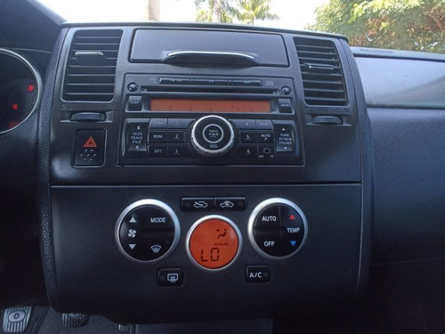 Nissan Tiida Tiida 1.8 SL 16V FLEX 4P MANUAL