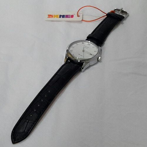 Relógio Skmei De Luxo Original Pulseira Couro Modelo 9058