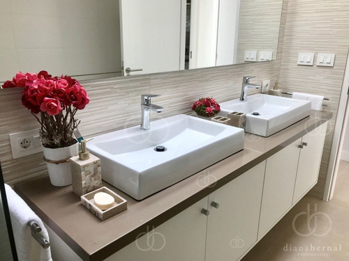 Imagen 19 de 26 de Casa En Mansa,barrio Privado, Punta Del Este, 4 Dormitorios Y Piscina Climatizada.