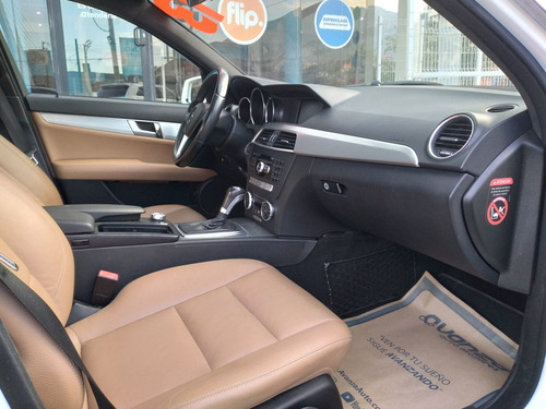 Imagen 12 de 15 de Mercedes Benz Clase C 2013 1.8 C 200 Sport At