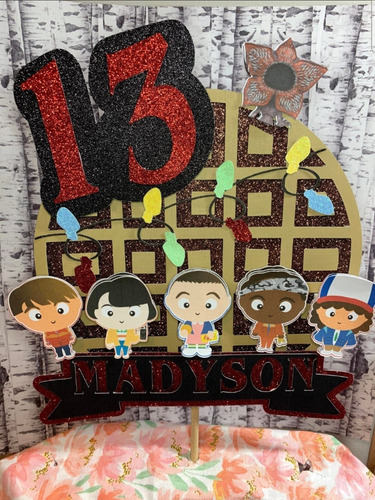 Imagen 3 de 6 de Topper Torta Stranger Things