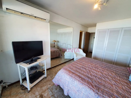 Venta Apto 3 Dorm Mas Dependencia Mansa Y Brava Primeras Paradas
