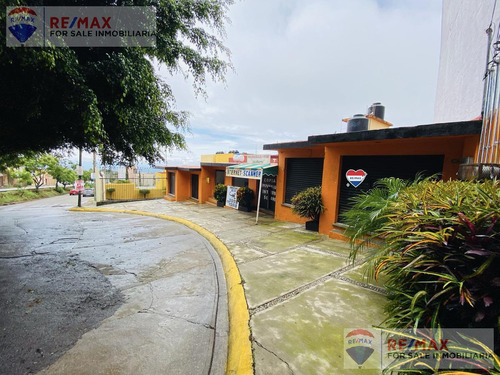 Venta De Casa Con 6 Locales, Lomas De Ahuatlán Cuernavaca, Morelosclave 3597