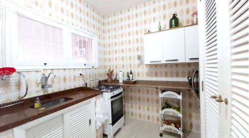 Casa A 200 Mts Da Praia. Lugar Muito Tranquilo Seguro Em Bairro Nobre. Casa Isolada. Estrutura Do Telhado Reformada - Madeiramento Com Manta. Parte Elétrica Revisada E Fiação Novos