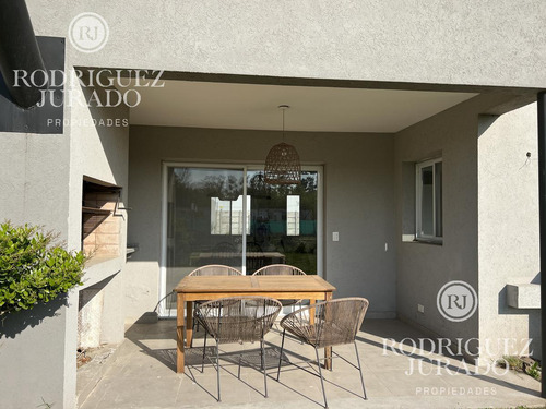 Casas Con Jardín En Venta En Tortugas, Zona Norte - Barrio Decs Tortugas - Uf 153