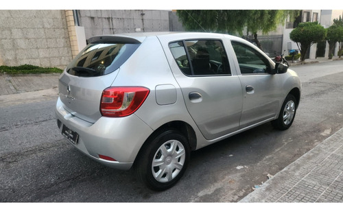Renault Sandero 1.0 AUTHENTIQUE 16V FLEX 4P MANUAL