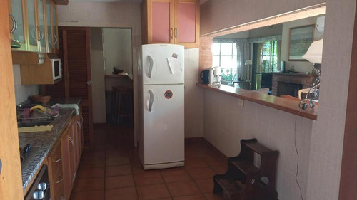 C.c. Los Cardales 4 Dorm. (2 Suits)250 M² Cub. Sobre 1 Lote, A Mts D La Entrada.