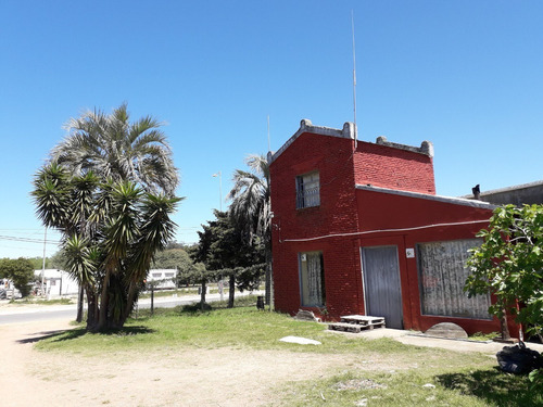 3 Ambientes, Cocina, Baño, Alero, Terreno,etc.