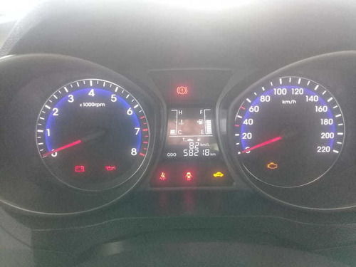 Imagem 13 de 15 de Hyundai Hb20 1.0 Confort Plus 2015