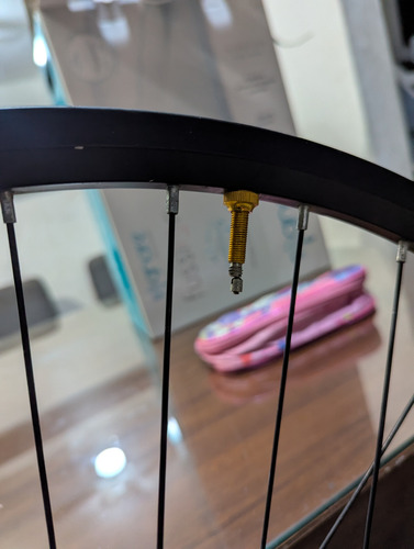 Rines 27.5 Aluminio Mtb Con Válvula Y Cinta Tubeless Negro