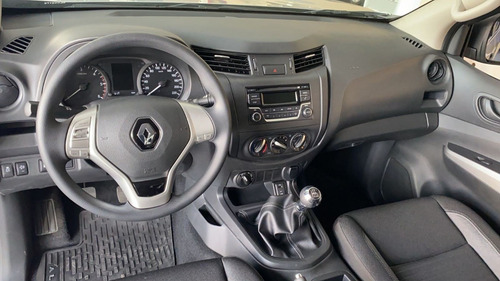 Imagen 19 de 19 de Renault Alaskan Confort 4x2 Confort 2022 0km Ford Jeep G