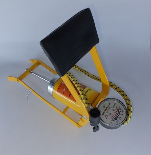 Imagen 4 de 6 de Bomba De Pie 100 Psi Con Medidor De Presion Diesel Tools