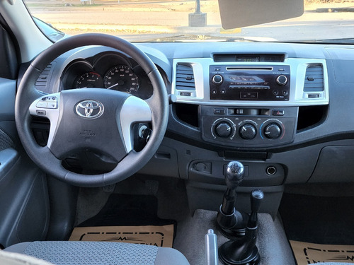 Imagen 10 de 15 de Toyota Hilux Dx 4x4