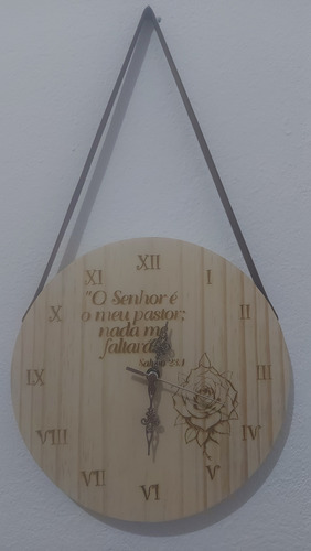 Relógio De Parede Em Madeira,gravado A Laser.