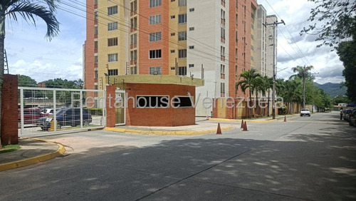 Julio Latouche 26-211 Apartamento En Alquiler El Rincon Naguanagua, Amplias Y Hermosas Zonas De Esparcimiento.
