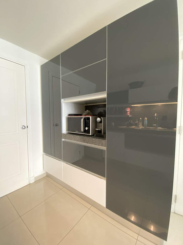 Imagen 8 de 28 de Dpto. En Venta. Chateau Village. 3 Dorm. En Suite Y Dpcia Servicio