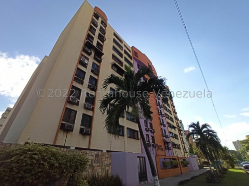 Yilmer Salazar Vende Apartamento En Urbanizacion Base Aragua En Maracay 23-29303 Yjs