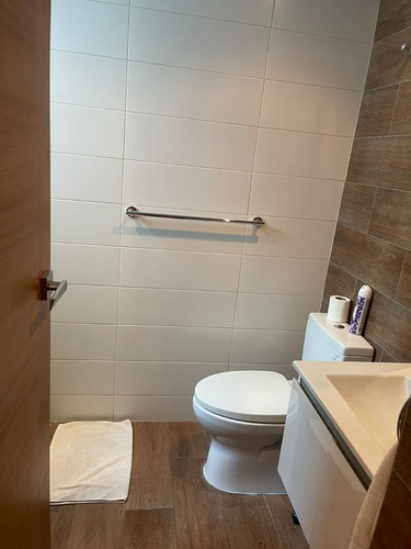Apartamento Acogedor En Alquiler Amueblado Ubicado En Piantini.