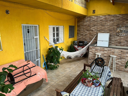 Casa Com 3 Dormitórios E Próxima De Comércios Em Itanhaém Litoral Sul De Sp