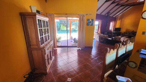 Precio Rebajado Parcela Con Gran Casa, Piscina Y Quinch