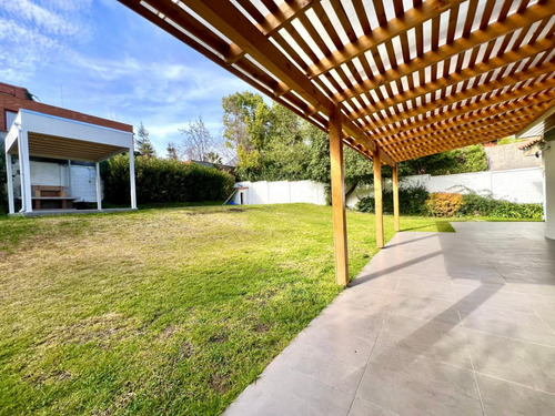 Arriendo Casa En Exclusivo Condominio, Los Trapenses