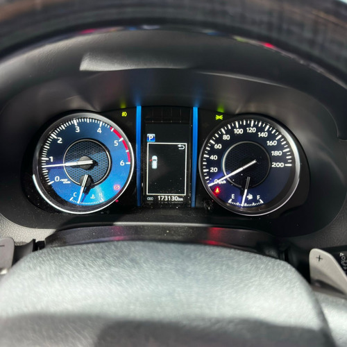 Toyota Hilux SW4 2.8 D-4D TURBO DIESEL SRX 4X4 AUTOMÁTICO