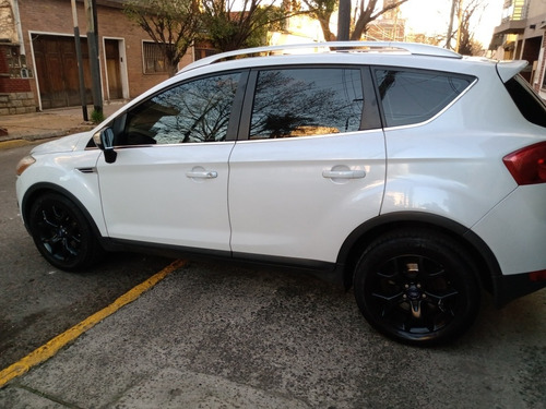 Imagen 2 de 13 de Ford Kuga 2012 2.5 Titanium At 4x4 L (ku05)