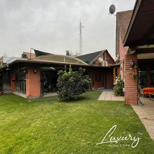 Amplia Casa En Condominio, Venta, La Reina.