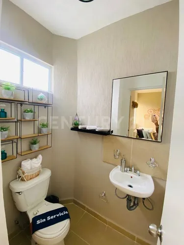 Venta De Casa En Privada Con Alberca