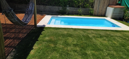 Imagen 1 de 25 de Alquilo A Estrenar Con Piscina En Playa Grande Piriápolis, A 300 Metros Del Mar.
