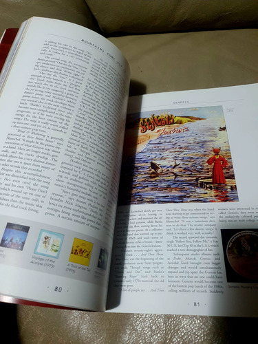 Livro Mountains Come Out Of The Sky -the Illustrad History Of Prog Rock