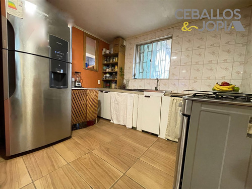Casa En Venta De 4 Dorm. En Villa Alemana