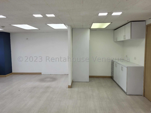 Oficina Moderna En Alquiler El Rosal Db 26-339