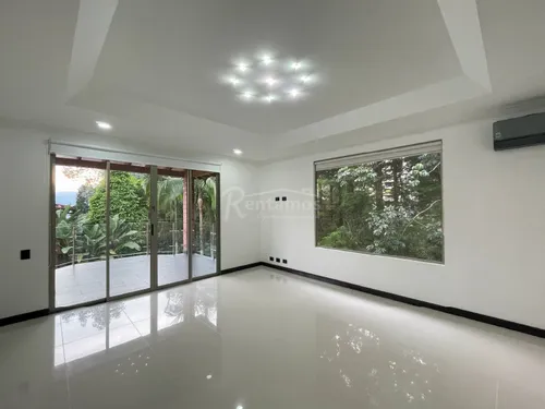 Casa En Arriendo En El Poblado. Cod A776056