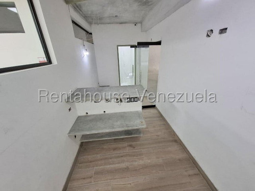 Agp Local Comercial Ideal Para Taller O Concesionario, En Alquiler En Los Ruices 25-16956 Ys