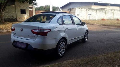 Fiat Grand Siena Essence 1.6 16v