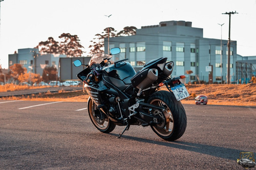 Imagem 3 de 12 de Yamaha R1 2010