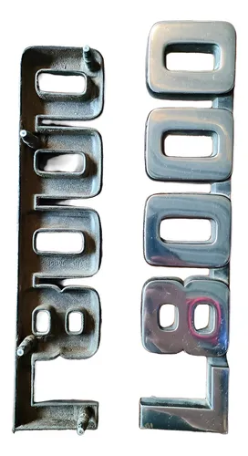 Logo Ford L8000 Nuevos. (Usado)