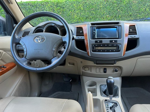 Imagem 8 de 14 de Toyota Hilux Sw4 Srv D4-d 4x4 3.0 Tdi Dies. Aut 2010/201...