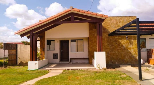 Imagen 7 de 9 de Vendo Casa 152.000 Dolares Condominio Fontana Family Club