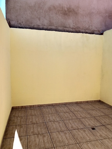 Imagem 10 de 11 de Linda Casa Térrea 1 Dormitório Vendo Ou Troco