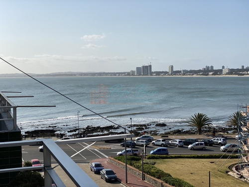 Hermoso Apartamento En La Península Con Vista Al Mar. - Ref: 5937