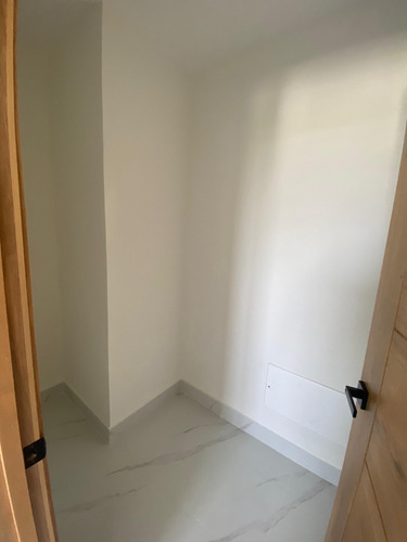 Apartamento En Venta En Torre Thiago Área Monumental