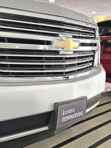 Chevrolet Suburban 5.3 V8 LT Piel 2 Fila Asientos At (B)