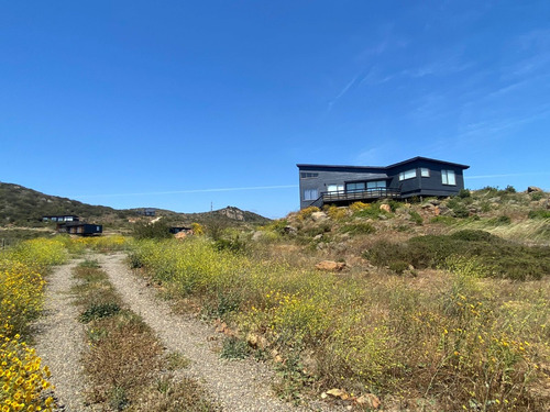 Preciosa Casa Con Vista Al Mar En Condominio Rocas Del Mar