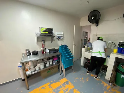 Venta De Hermosa Heladeria!