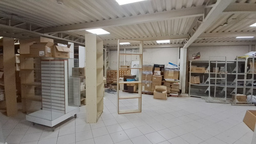 Bodega Con Dos Amplias Oficinas Excelente Ubicación