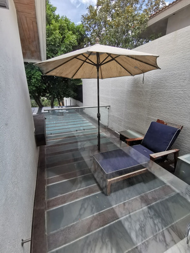 Casa En Venta En Bosques De Las Lomas Ya Remodelada Con Alberca (m2c330)
