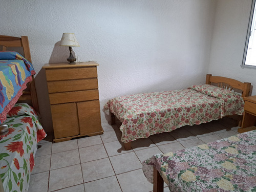 Inmobiliaria Costa Azul Vende Cuatro Casas En Un Solo Padrón, A 150 Metros De La Playa Antoniopolis, Rocha.